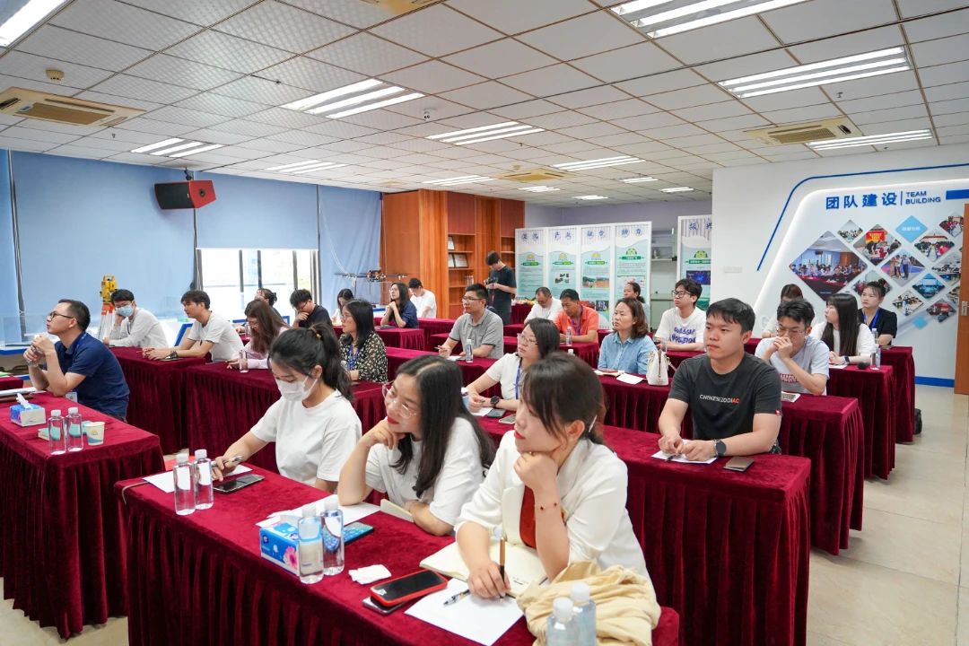 j9国际集团集团引领AI风潮，全员进建共创发展