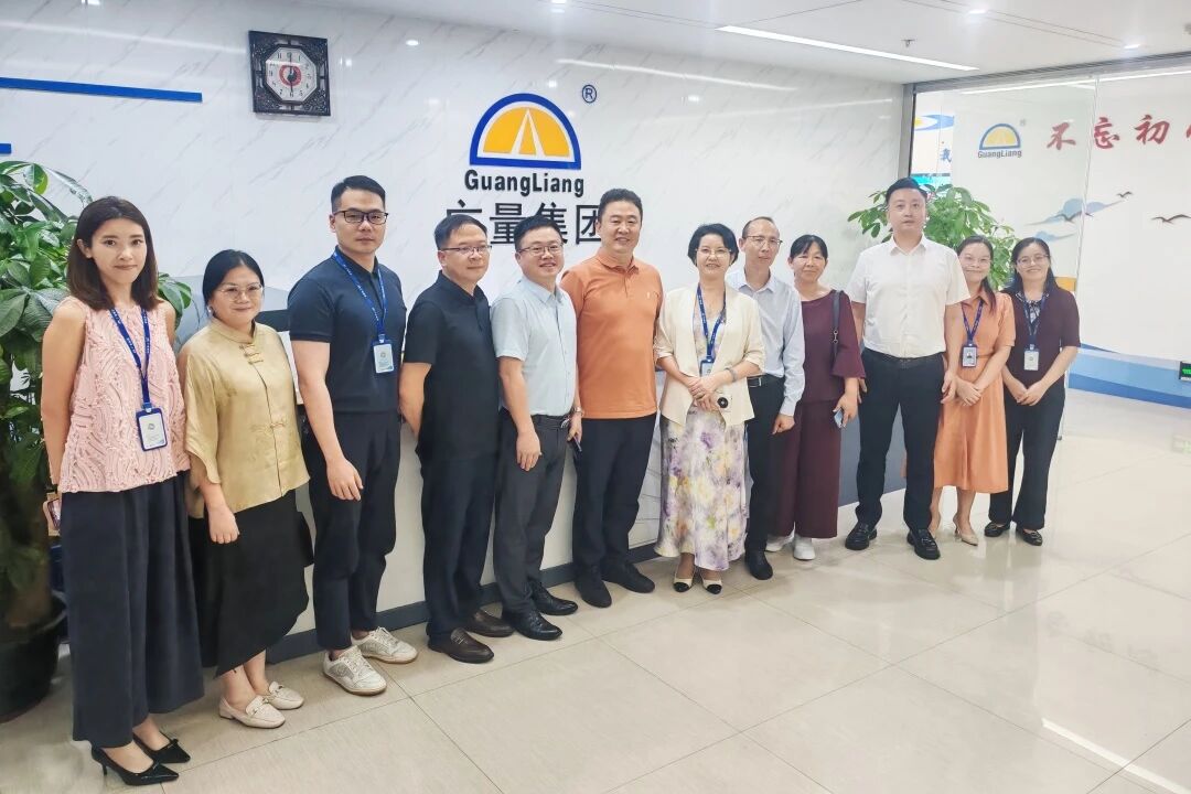 j9国际集团集团丨贵州大数据局辅导莅临参观，共探实景三维+数据身分资产化驱动的AI融合发展